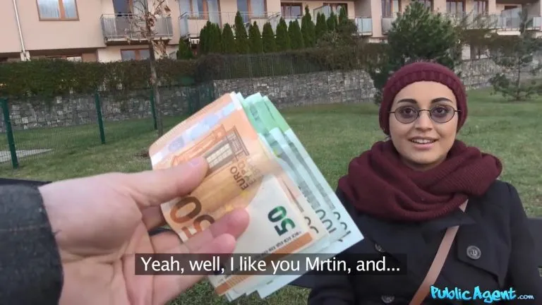 Afghan Beauty Gives Forest Blowjob